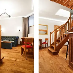 Househost Ii: Studencka Street Apartament Kraków